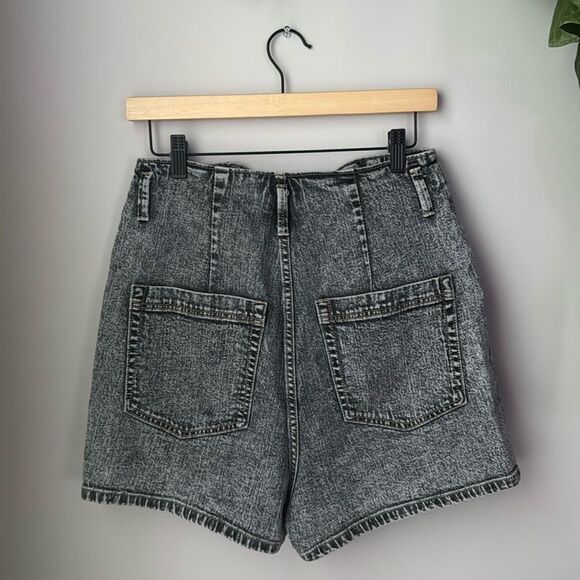 Happy Nature Ultra High Waisted Seamed Vintage-Inspired Acid Wash Denim Shorts - Picture 2 of 7